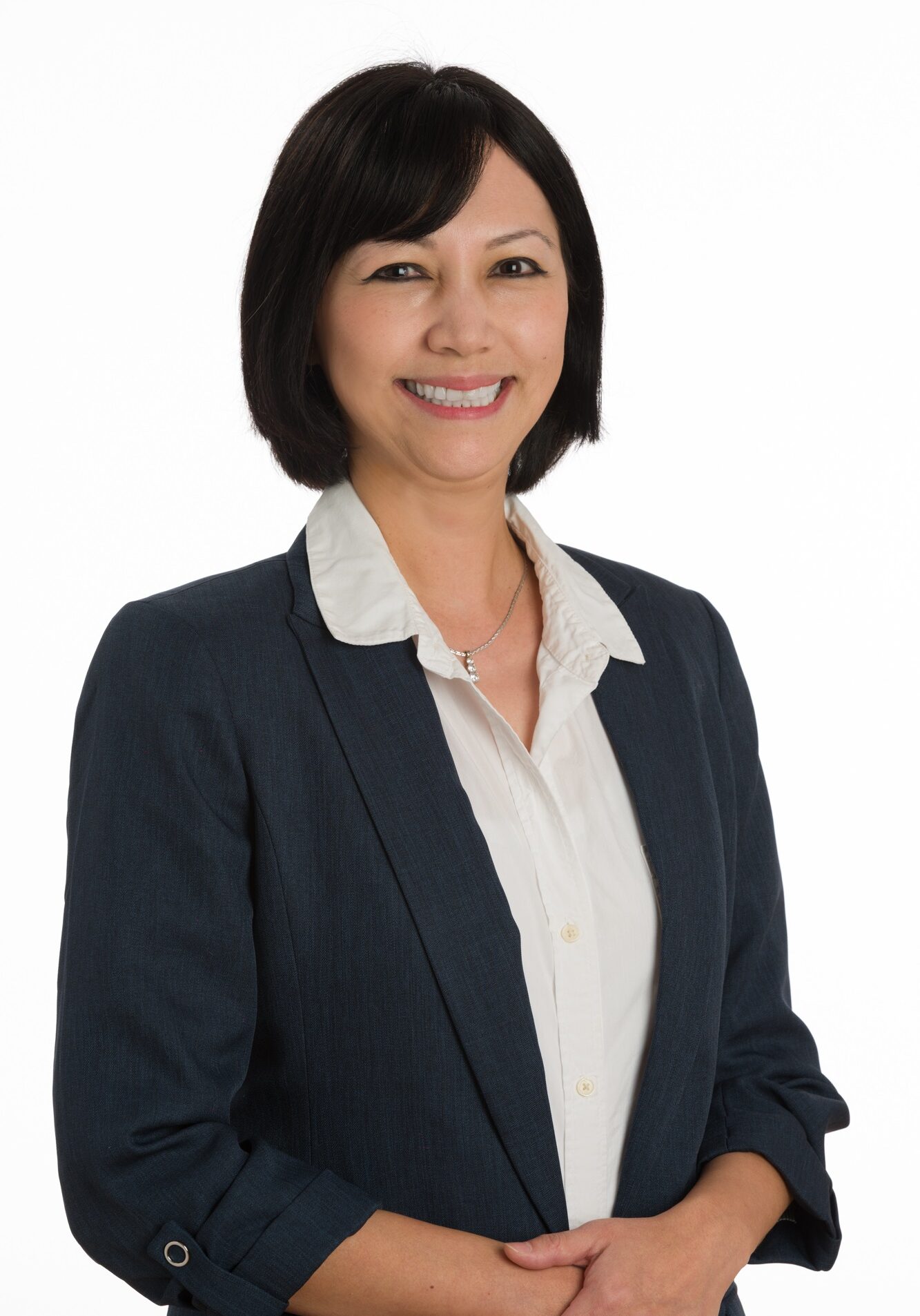 Camille Luu Headshot